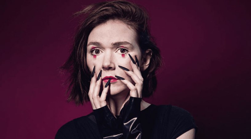 Elf Lyons Raven
